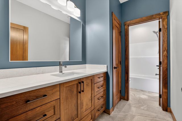 L3B2 Miller Pl NW, Rochester, MN 55901