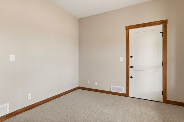 L3B2 Miller Pl NW, Rochester, MN 55901