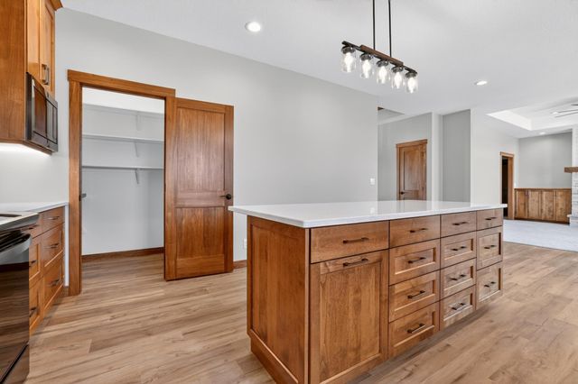 L3B2 Miller Pl NW, Rochester, MN 55901