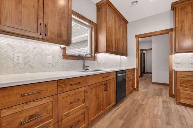L3B2 Miller Pl NW, Rochester, MN 55901