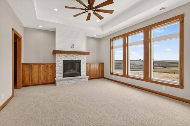 L3B2 Miller Pl NW, Rochester, MN 55901