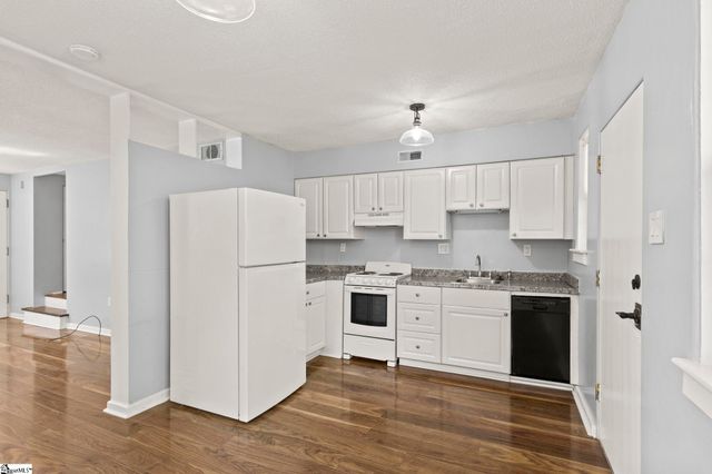 11 Faris Circle, Greenville, SC 29605