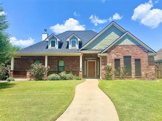 3915 Devrne Drive, College Station, TX 77845