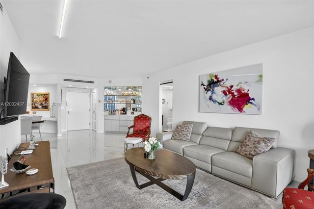 3000 Island Boulevard 2404, Aventura, FL 33160