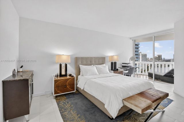 3000 Island Boulevard 2404, Aventura, FL 33160