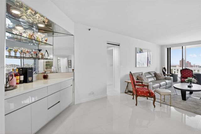 3000 Island Boulevard 2404, Aventura, FL 33160