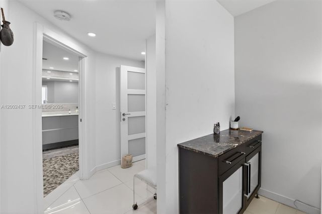 3000 Island Boulevard 2404, Aventura, FL 33160