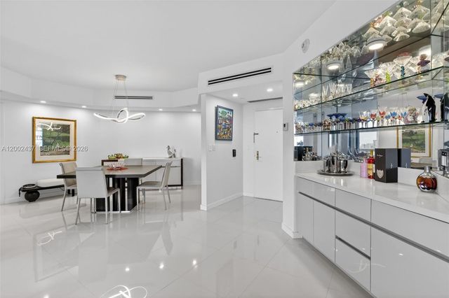 3000 Island Boulevard 2404, Aventura, FL 33160