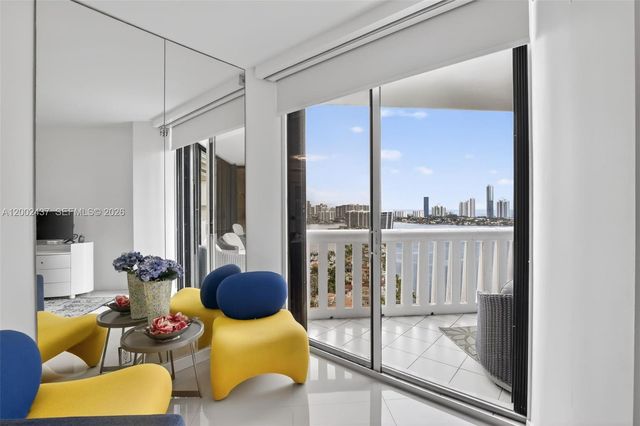 3000 Island Boulevard 2404, Aventura, FL 33160