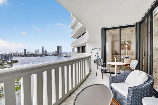 3000 Island Boulevard 2404, Aventura, FL 33160