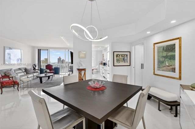 3000 Island Boulevard 2404, Aventura, FL 33160