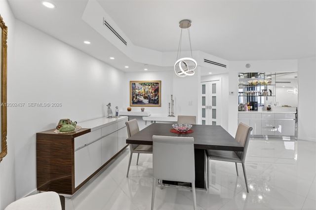 3000 Island Boulevard 2404, Aventura, FL 33160