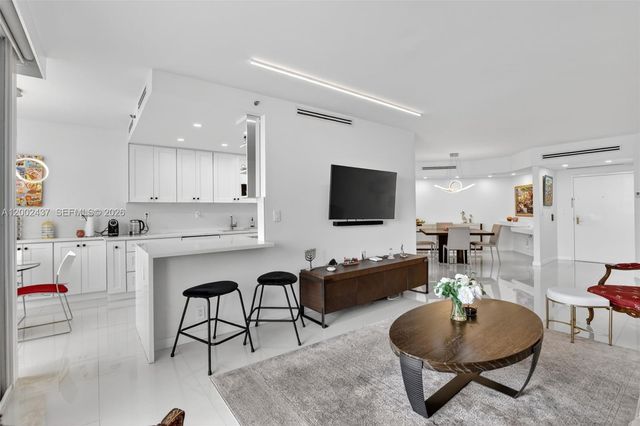 3000 Island Boulevard 2404, Aventura, FL 33160