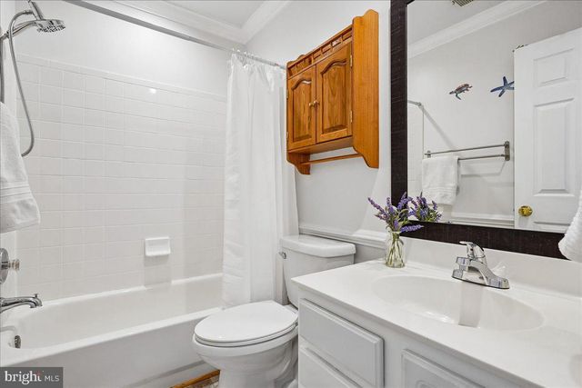 10227 MAGNOLIA GROVE DR, Manassas, VA 20110