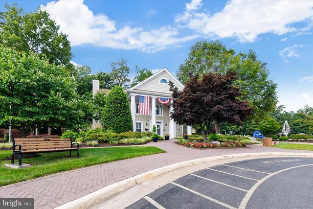 10227 MAGNOLIA GROVE DR, Manassas, VA 20110