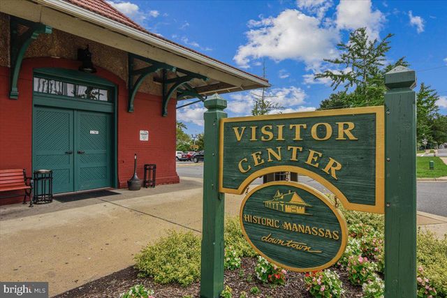 10227 MAGNOLIA GROVE DR, Manassas, VA 20110