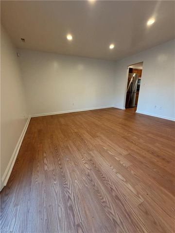 1046 Commonwealth PL, Virginia Beach, VA 23464