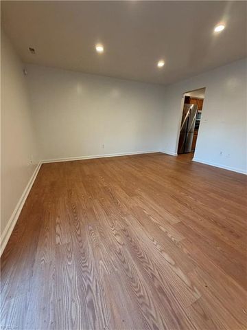 1046 Commonwealth PL, Virginia Beach, VA 23464