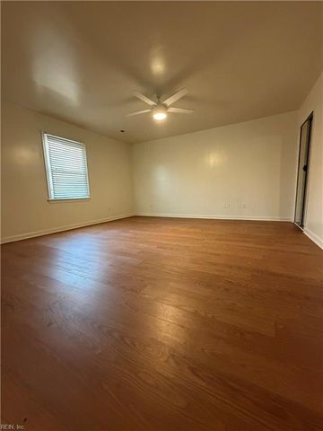 1046 Commonwealth PL, Virginia Beach, VA 23464