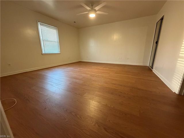 1046 Commonwealth PL, Virginia Beach, VA 23464