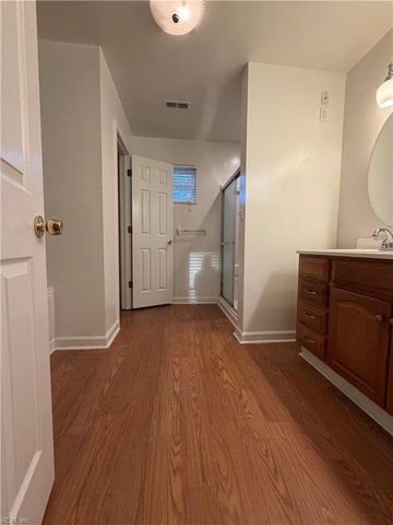 1046 Commonwealth PL, Virginia Beach, VA 23464