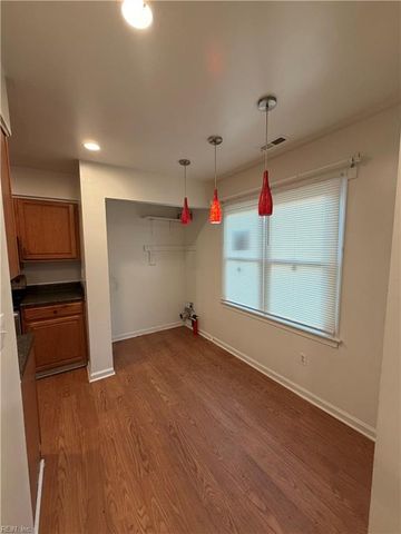 1046 Commonwealth PL, Virginia Beach, VA 23464