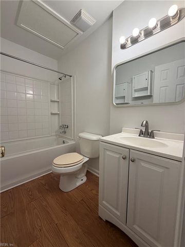 1046 Commonwealth PL, Virginia Beach, VA 23464