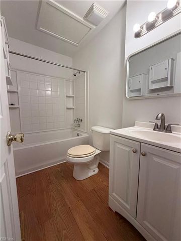 1046 Commonwealth PL, Virginia Beach, VA 23464