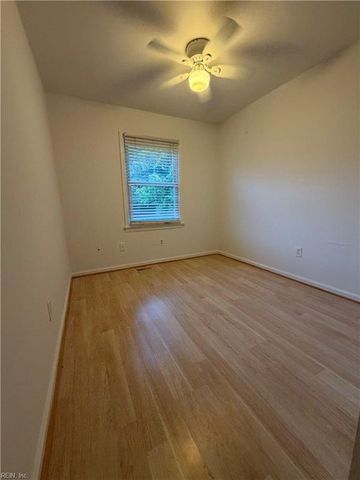 1046 Commonwealth PL, Virginia Beach, VA 23464
