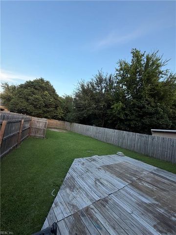 1046 Commonwealth PL, Virginia Beach, VA 23464