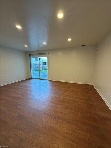 1046 Commonwealth PL, Virginia Beach, VA 23464