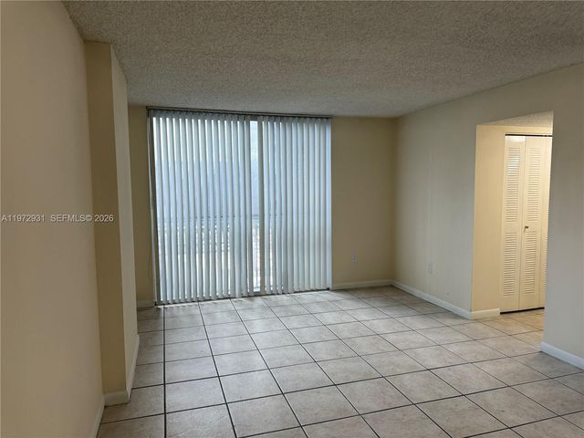 915 NW 1st Ave LH0224, Miami, FL 33136