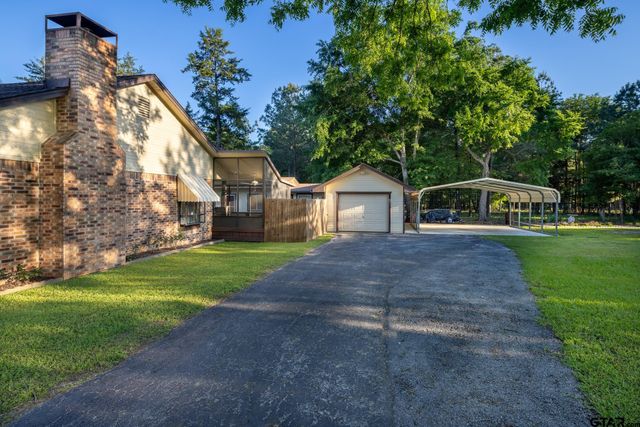 7538 Valley View Dr, Frankston, TX 75763