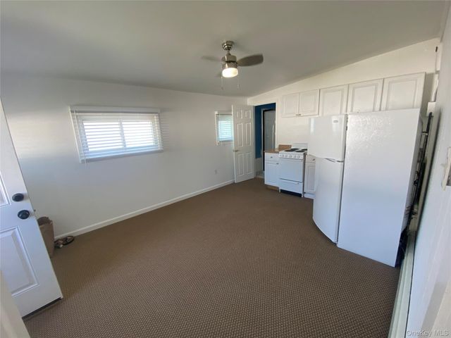 125 Haven Lane, Levittown, NY 11756