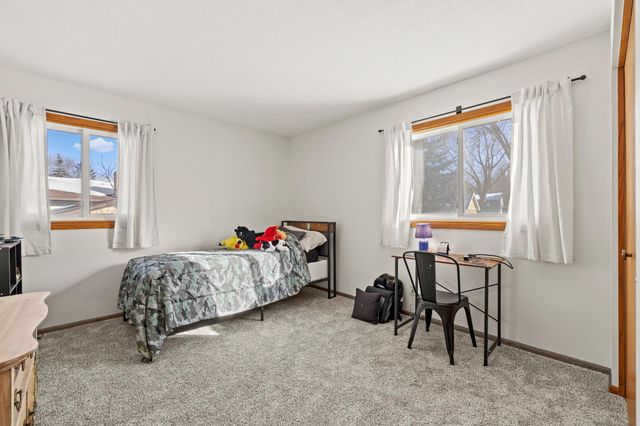 13713 James Avenue S, Burnsville, MN 55337