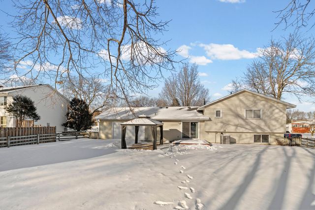 13713 James Avenue S, Burnsville, MN 55337