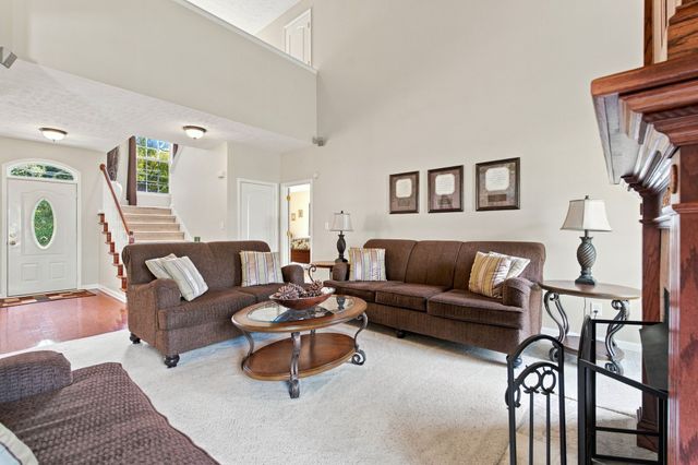 227 Jones Mill Rd, La Vergne, TN 37086