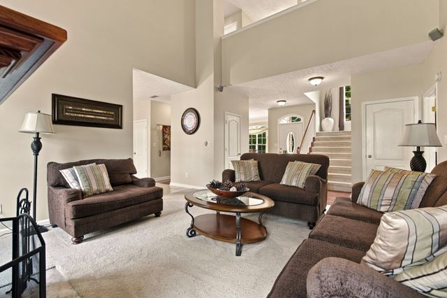 227 Jones Mill Rd, La Vergne, TN 37086