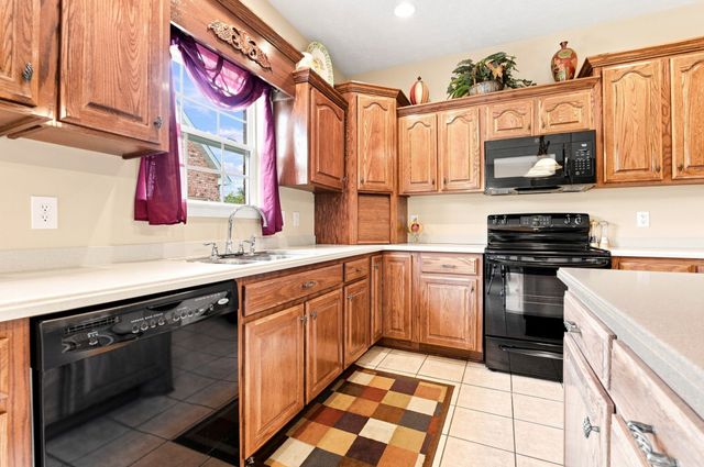 227 Jones Mill Rd, La Vergne, TN 37086