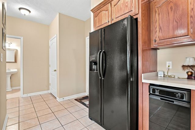 227 Jones Mill Rd, La Vergne, TN 37086