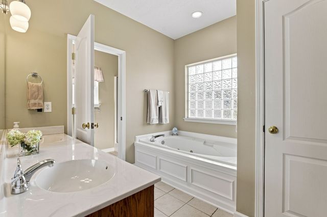 227 Jones Mill Rd, La Vergne, TN 37086