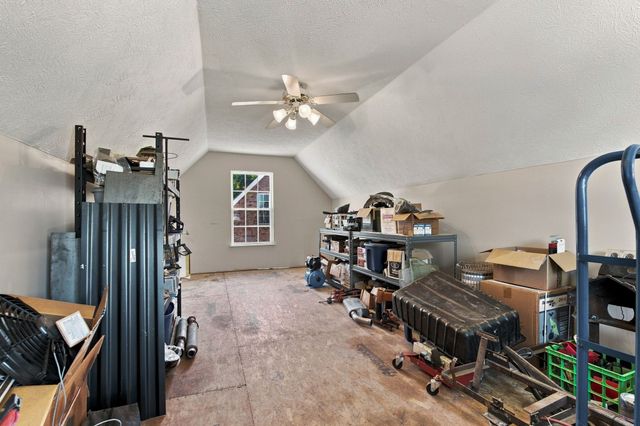 227 Jones Mill Rd, La Vergne, TN 37086