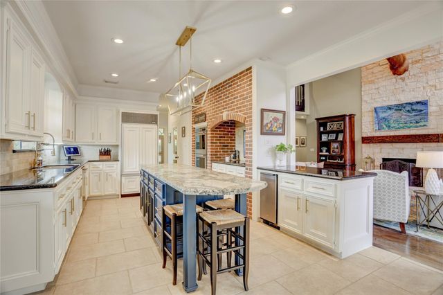 62 Pipers Walk, Sugar Land, TX 77479