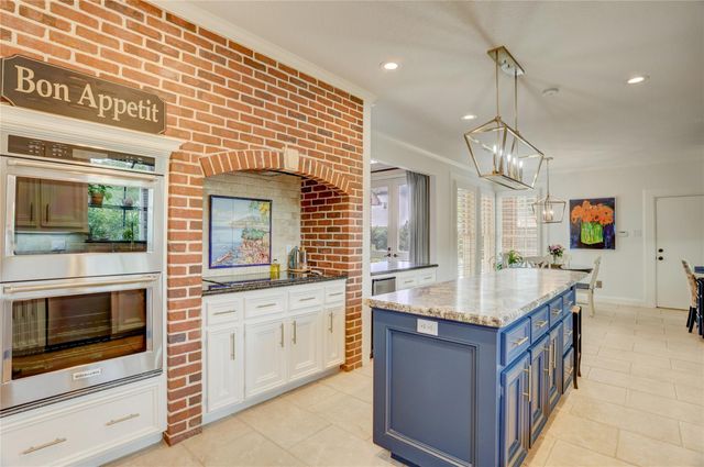 62 Pipers Walk, Sugar Land, TX 77479