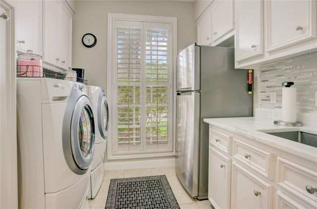62 Pipers Walk, Sugar Land, TX 77479