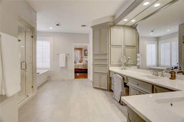 62 Pipers Walk, Sugar Land, TX 77479