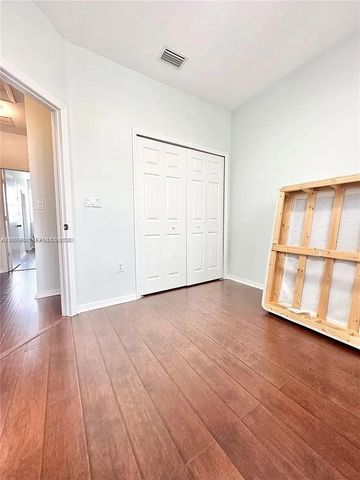 10679 SW 6th St 902, Pembroke Pines, FL 33025