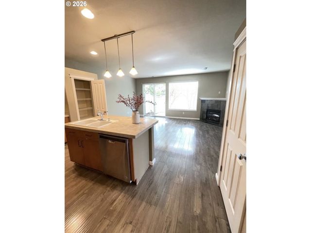 2301 Ne 139TH Cir, Vancouver, WA 98686