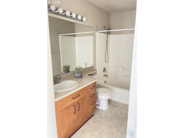2301 Ne 139TH Cir, Vancouver, WA 98686