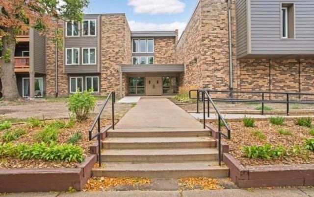 450 Ford Road 215, Saint Louis Park, MN 55426